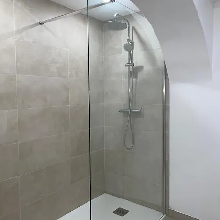Entre Tendance Et Authenticité - La Voûte Appartement Nîmes