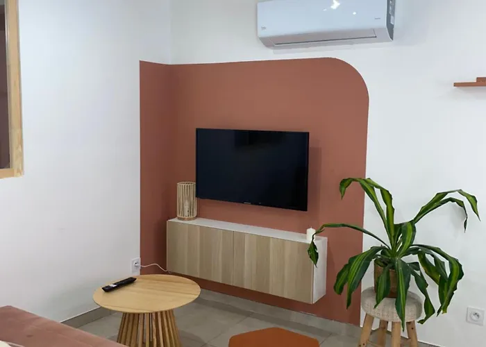 Entre Tendance Et Authenticite - La Voute Apartment Nimes